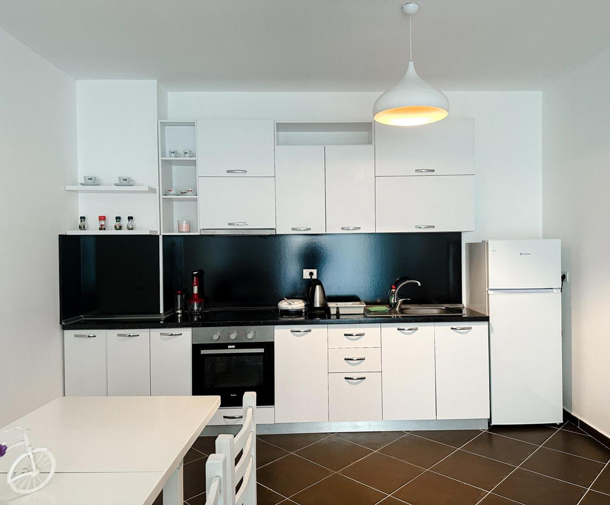 Sea View Apartments Дуррес Экстерьер фото
