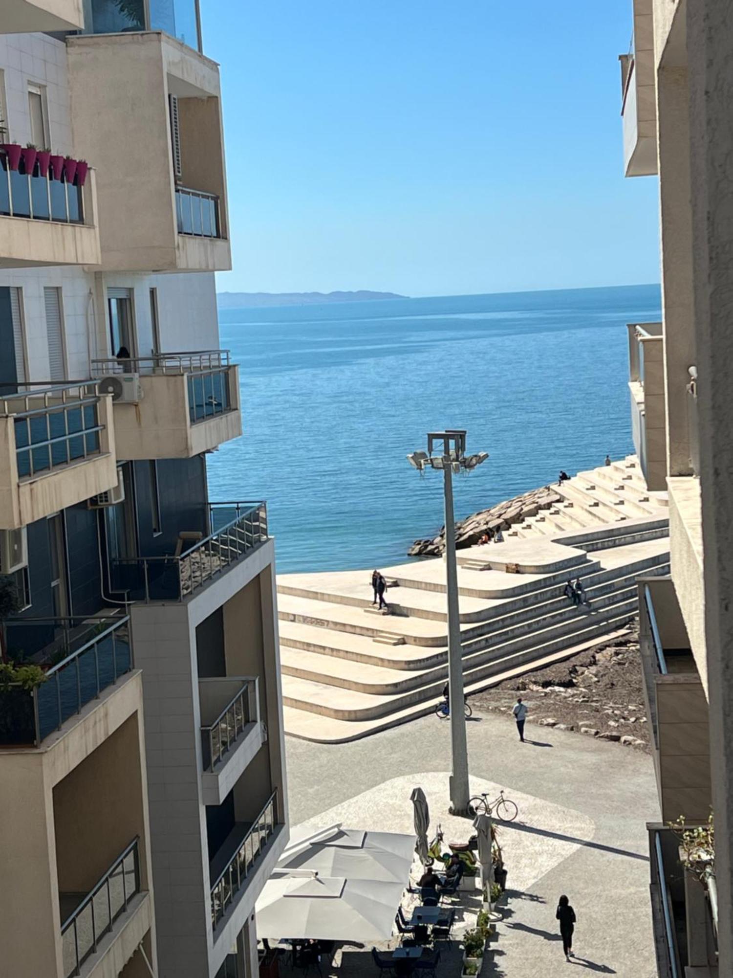 Sea View Apartments Дуррес Экстерьер фото