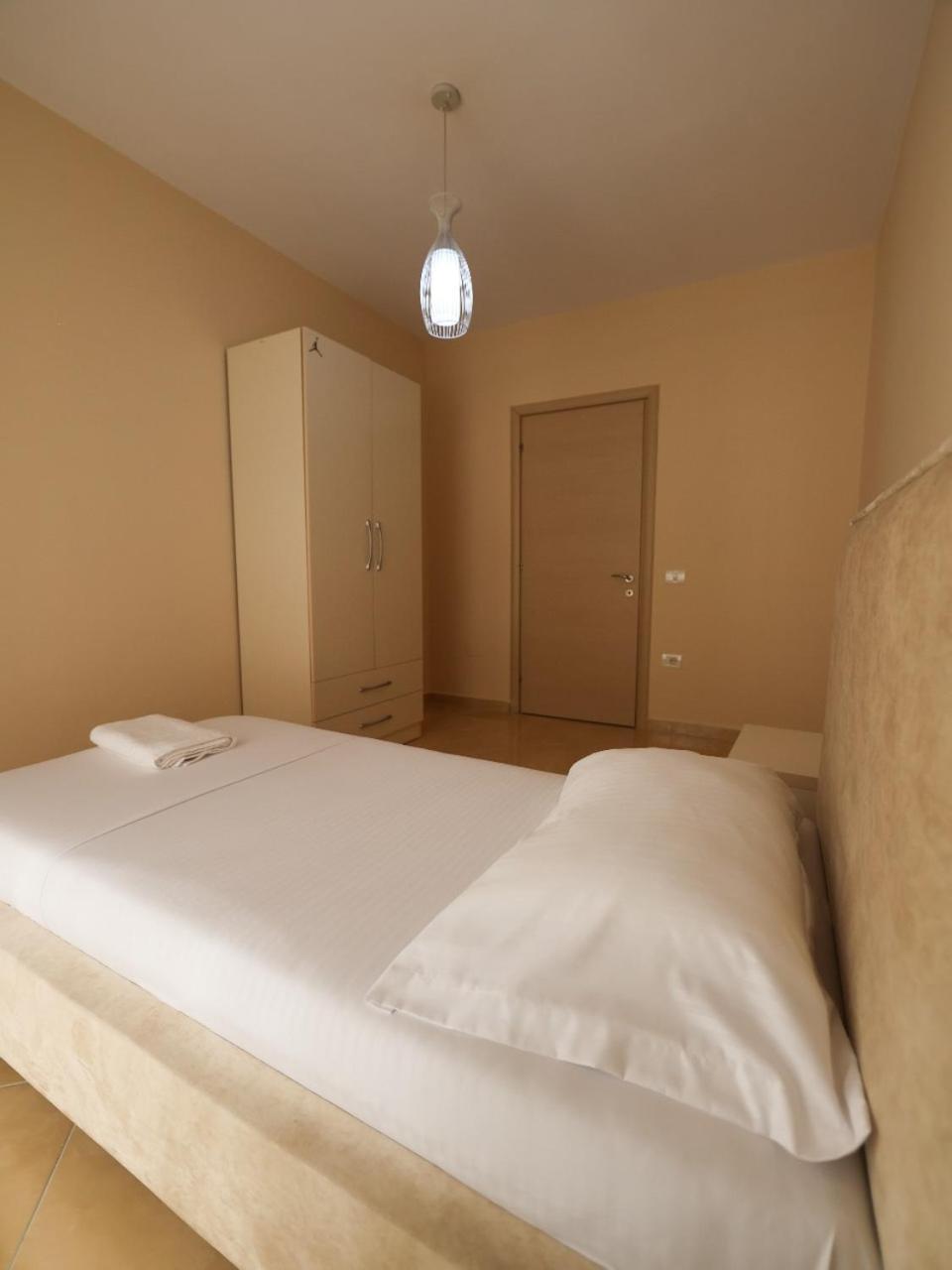 Sea View Apartments Дуррес Экстерьер фото