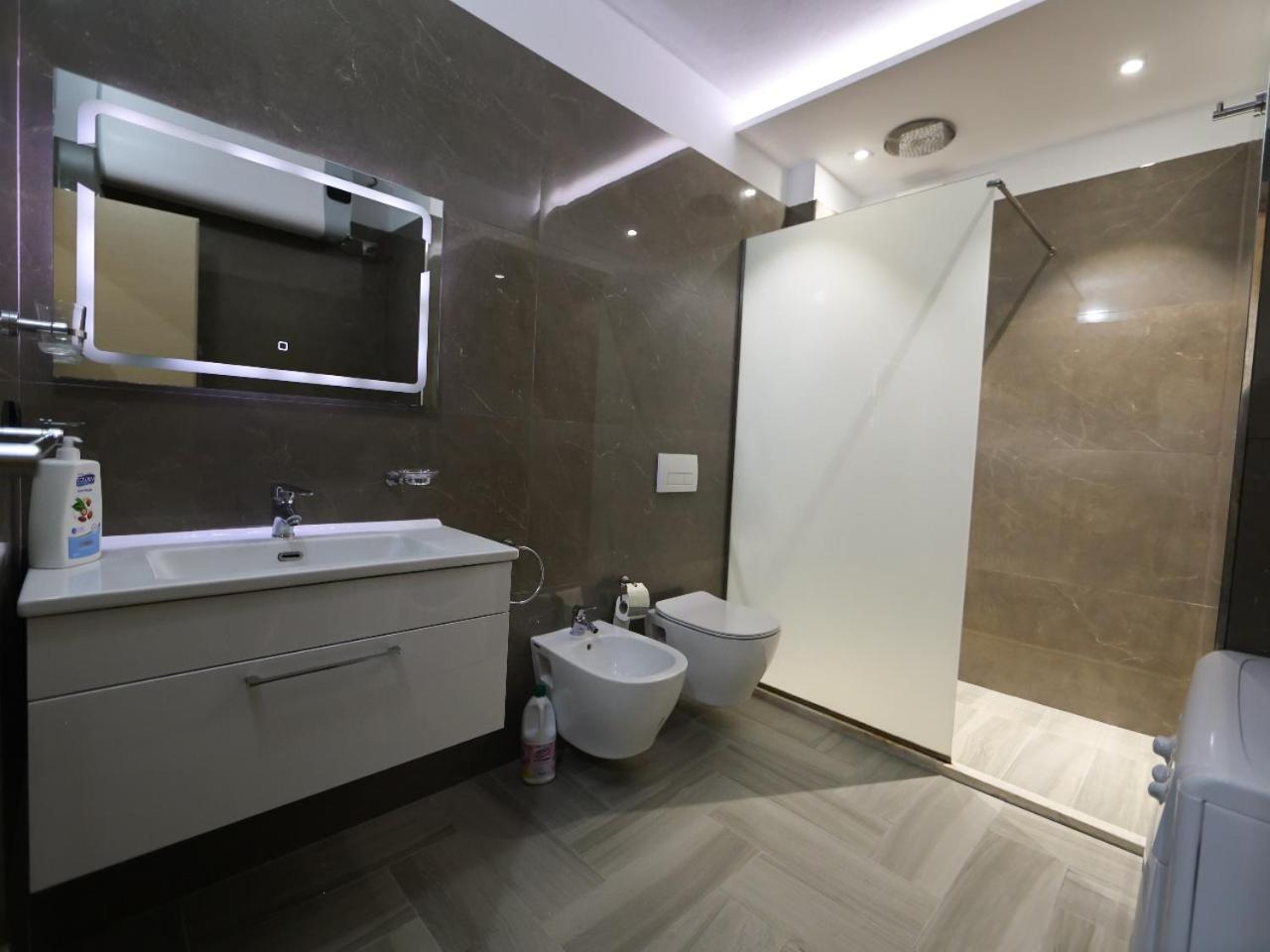 Sea View Apartments Дуррес Экстерьер фото