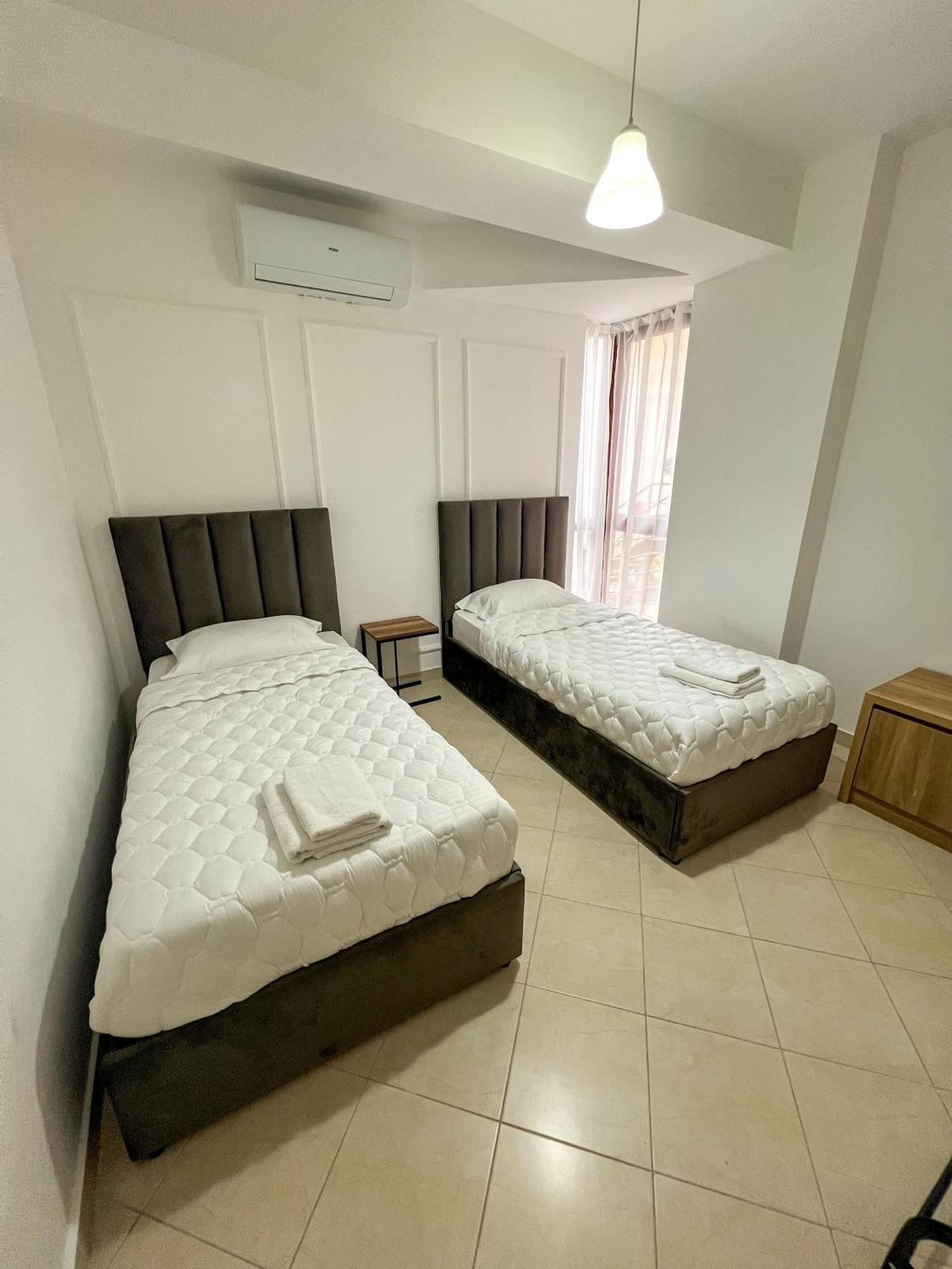 Sea View Apartments Дуррес Экстерьер фото