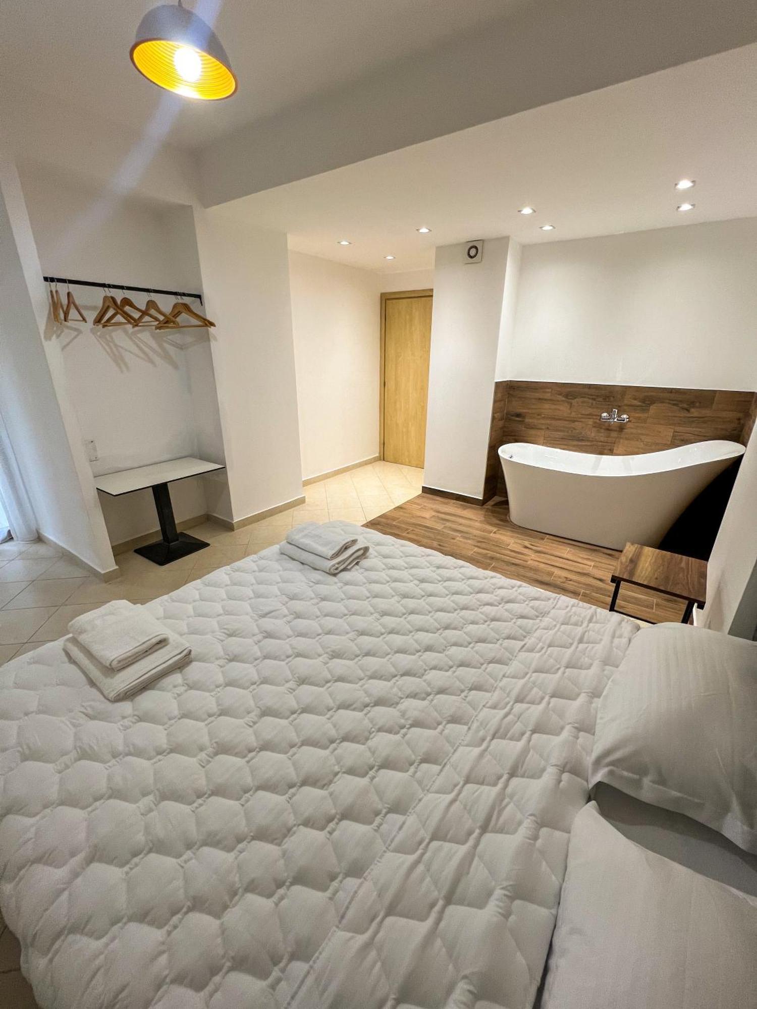 Sea View Apartments Дуррес Экстерьер фото