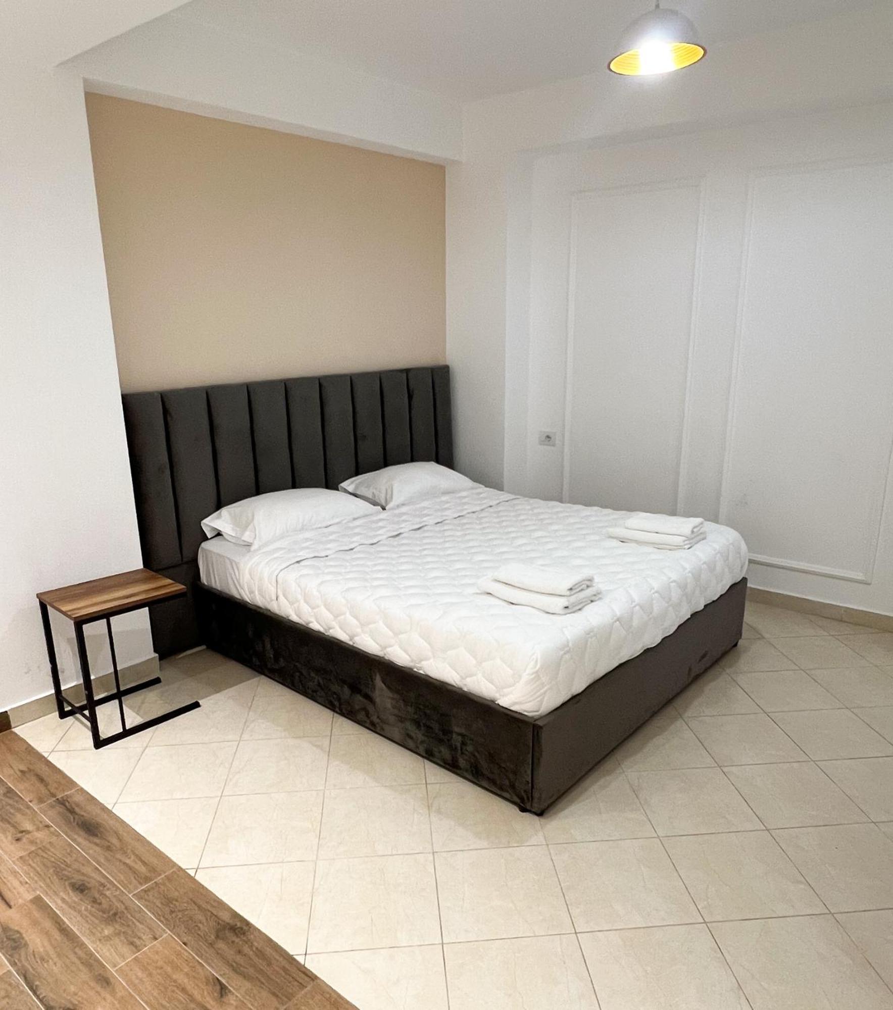 Sea View Apartments Дуррес Экстерьер фото